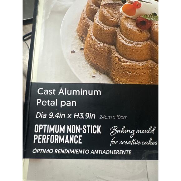 Cast Aluminum Petal Pan , non stick Dura Max 2 Layers Coating Bakers Secrete New - Picture 8 of 9
